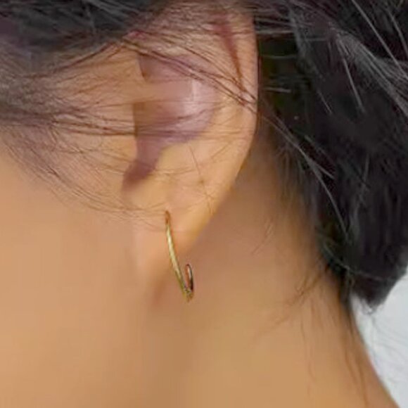 Gold Oval Threader Earrings. 925 Sterling Silver. #1059 - Picture 1 of 6